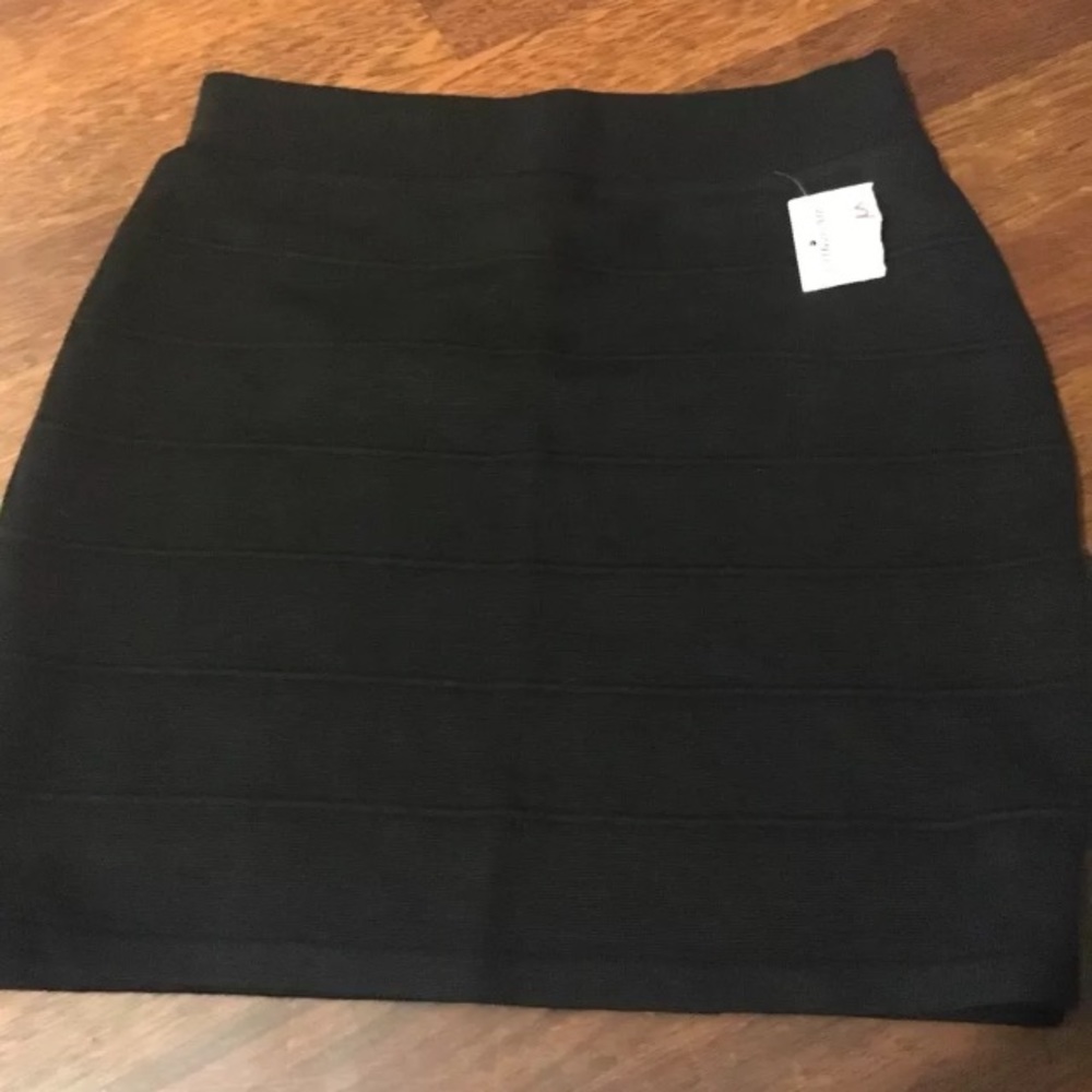 M blk bodycon min skirt fashion nova style